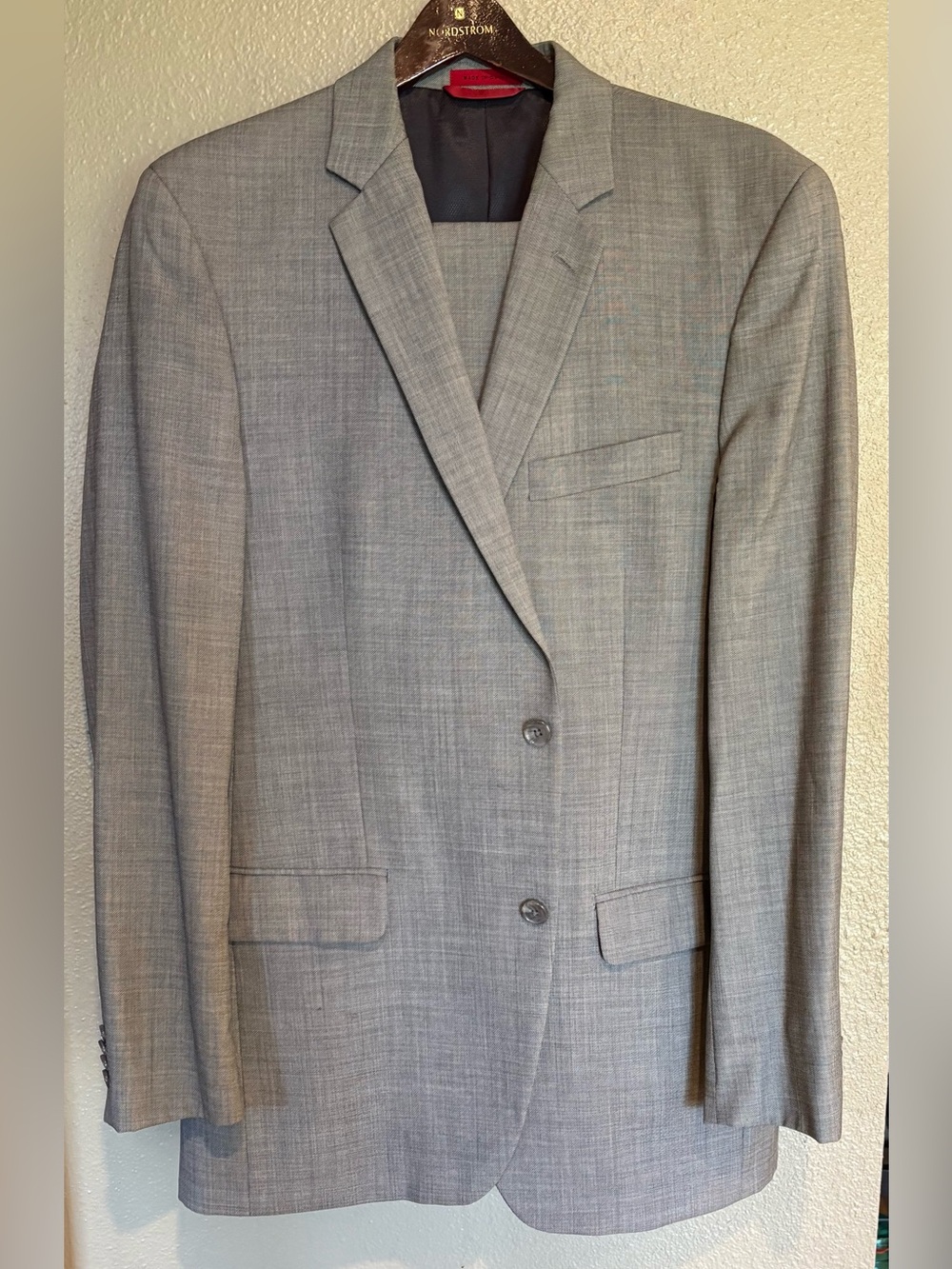 Alfani Red Label gray 100% wool two-piece suit